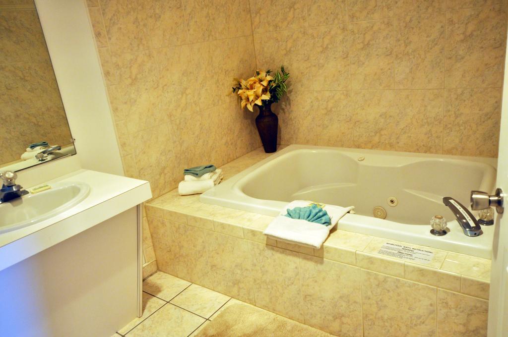 Riviera Resort & Suites Wildwood Phòng bức ảnh