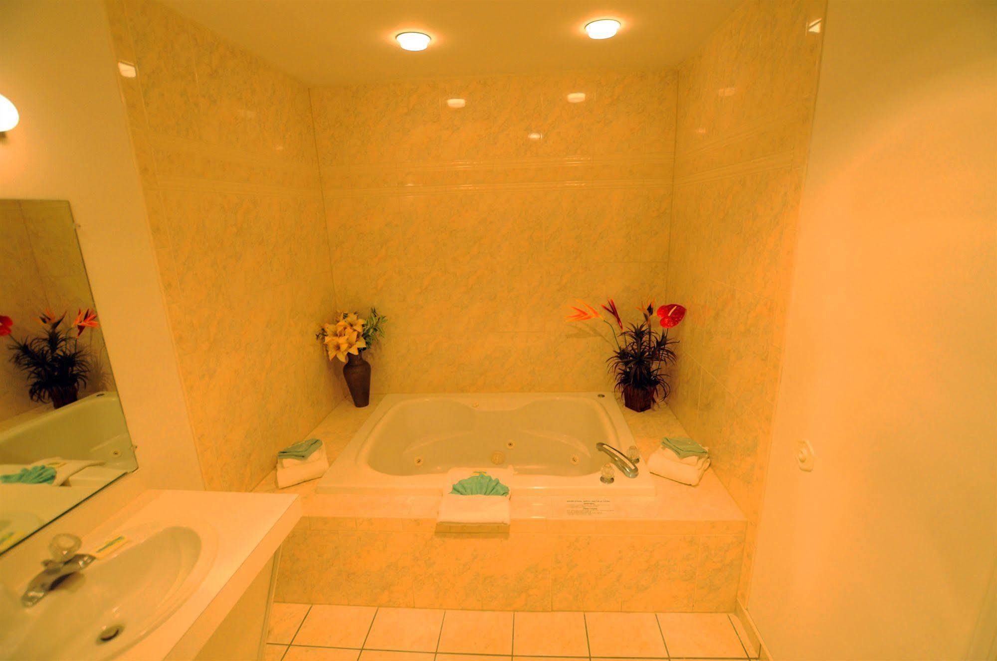 Riviera Resort & Suites Wildwood Ngoại thất bức ảnh